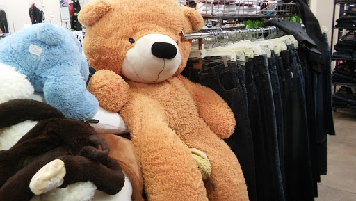 Thrift Store «Goodwill Industries McHenry», reviews and photos, 2006 N Richmond Rd, McHenry, IL 60051, USA