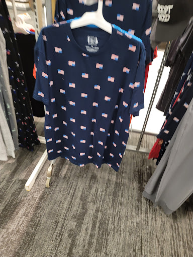 Department Store «Target», reviews and photos, 160 N Research Pl, Central Islip, NY 11722, USA