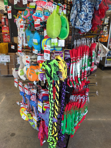 Pet Supply Store «Pet Supplies Plus», reviews and photos, 5418 N Blackstone Ave, Fresno, CA 93710, USA