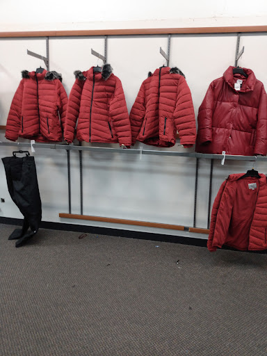 Clothing Store «Burlington Coat Factory», reviews and photos, 1 Padanaram Rd, Danbury, CT 06811, USA