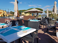 Atmosphère du La Voile Bleue - Restaurant Mandelieu-la-Napoule - n°12