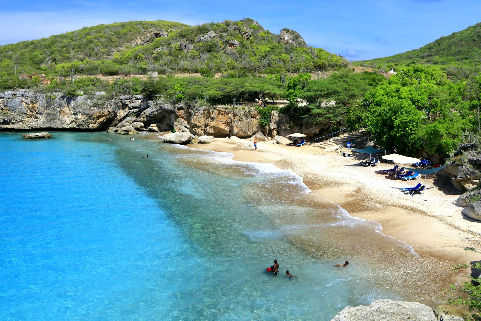 Fotografie cu Playa Jeremi cu o suprafață de apa pură turcoaz
