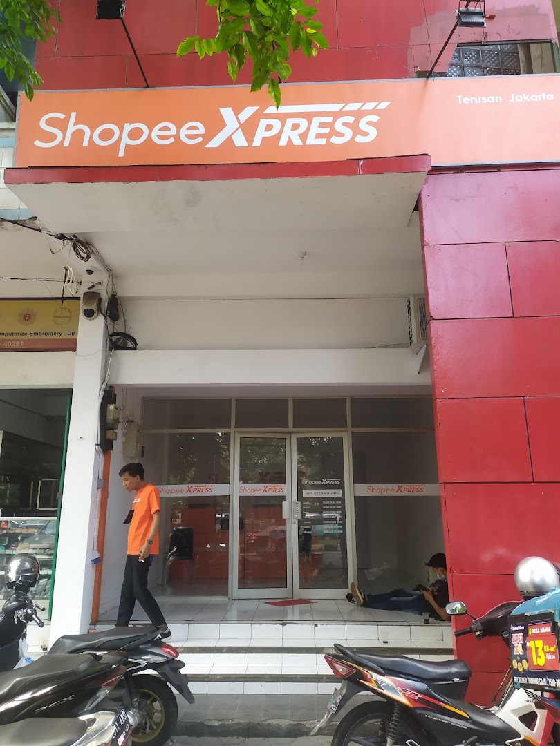 Gambar Service Point Shopee Xpress Terusan Jakarta