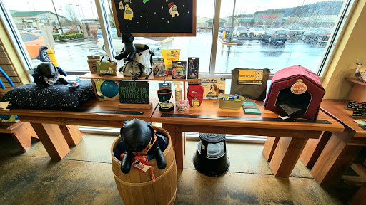 Pet Supply Store «Mud Bay», reviews and photos, 15105 Main St E, Sumner, WA 98390, USA