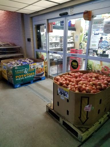 Grocery Store «C-Town Supermarkets», reviews and photos, 160 Colony St, Meriden, CT 06451, USA