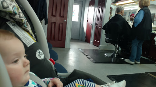 Barber Shop «College Barber Shop», reviews and photos, 4410 Wrightsville Ave, Wilmington, NC 28403, USA