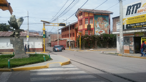Escuela de negocios Ayacucho