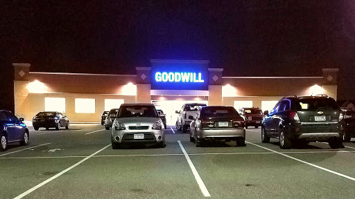 Thrift Store «Goodwill - Champlin», reviews and photos