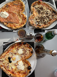 Pizza du Restaurant italien Dolce Vita à Issy-les-Moulineaux - n°8