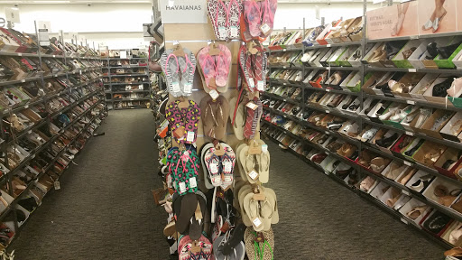 Department Store «Nordstrom Rack West Farm Shopping Center», reviews and photos, 1600 SE Rd, Farmington, CT 06032, USA