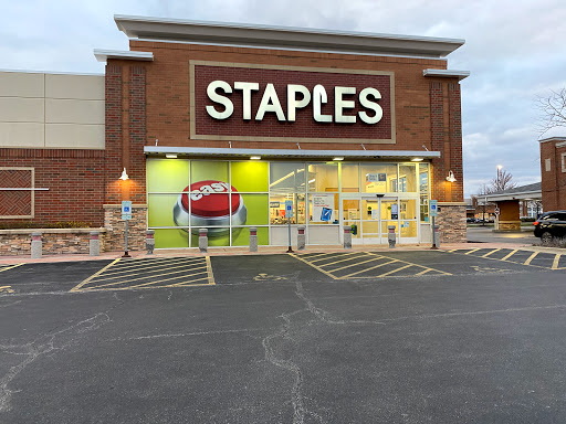 Office Supply Store «Staples», reviews and photos, 1600 N Milwaukee Ave, Vernon Hills, IL 60061, USA