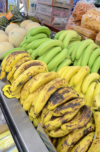 Mexican Grocery Store «La Huerta», reviews and photos, 396 W Lake St, Addison, IL 60101, USA