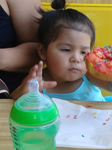 Donut Shop «Royal Donuts», reviews and photos, 22814 Victory Blvd, Woodland Hills, CA 91367, USA
