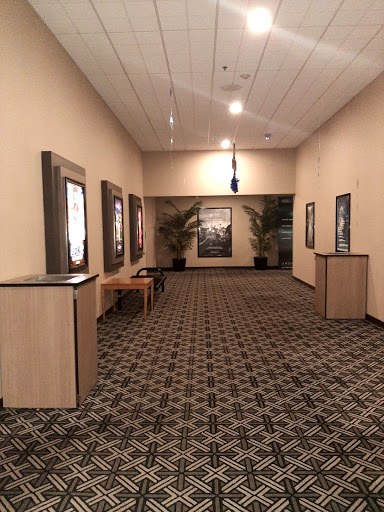Movie Theater «Marcus Crossroads Cinema», reviews and photos, 2450 Crossroads Blvd, Waterloo, IA 50702, USA