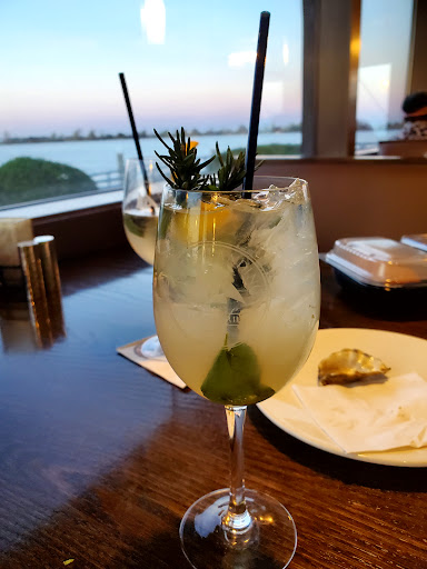 Smiths Landing Seafood Grill image