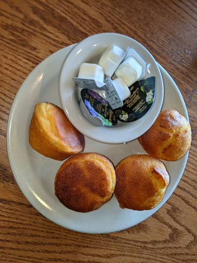 American Restaurant «Cracker Barrel Old Country Store», reviews and photos, 380 N Jacob Dr, Bloomington, IN 47404, USA