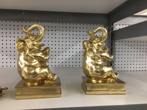 Home Goods Store «Tuesday Morning», reviews and photos, 23855 Hawthorne Blvd, Torrance, CA 90505, USA