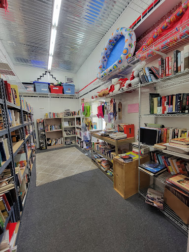 Thrift Store «Saint Matthew Regenerations», reviews and photos, 197 W Central Ave, Winter Haven, FL 33880, USA