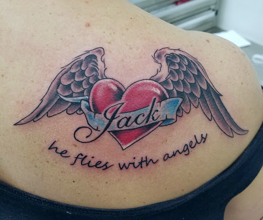 Tattoo Shop «Ain’t That Art Tattoos and Body Piercing», reviews and photos, 1304 Chestnut St, Murray, KY 42071, USA