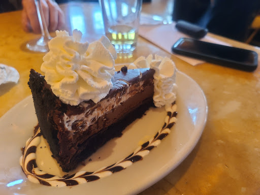 Restaurant «The Cheesecake Factory», reviews and photos, 1701 Sunrise Hwy, Bay Shore, NY 11706, USA