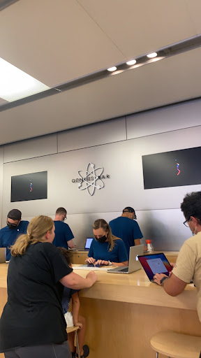 Computer Store «Apple La Cantera», reviews and photos, 15900 La Cantera Pkwy, San Antonio, TX 78256, USA