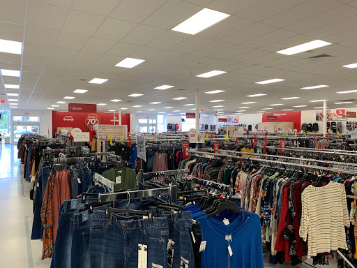 Clothing Store «Burlington Coat Factory», reviews and photos, 1053 E County Line Rd, Jackson, MS 39211, USA