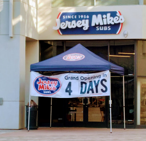 Shopping Mall «Arizona Center», reviews and photos, 400 E Van Buren St, Phoenix, AZ 85004, USA