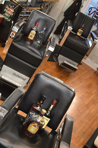 Barber Shop «Ybor City Barbering Company Barbershop And Bar», reviews and photos, 1409 E 7th Ave, Tampa, FL 33605, USA