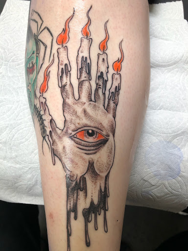 Tattoo Shop «Nine Lives Tattoo», reviews and photos, 61 N Holladay Dr, Seaside, OR 97138, USA