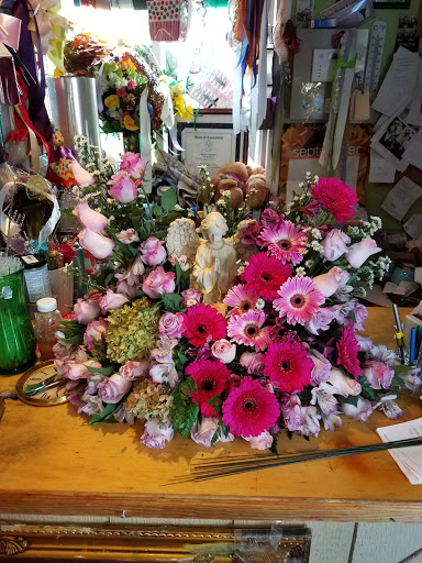 Florist «Roma Florist. free deliver purchase online. Www.romaflorist.com», reviews and photos, 11 Davis St, Oakville, CT 06779, USA