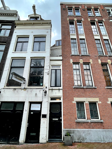 Narrowest facade Amsterdam