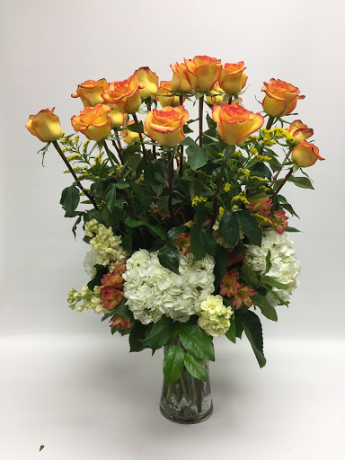 Florist «NORTH POINT Florist», reviews and photos, 8465 Holcomb Bridge Rd, Alpharetta, GA 30022, USA