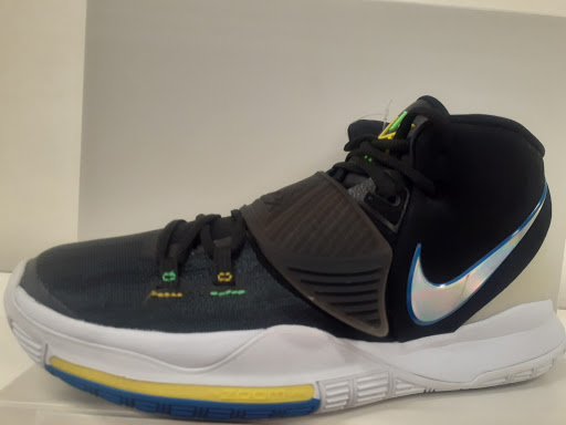 Sporting Goods Store «Nike Factory Store», reviews and photos, 4600 Shelbyville Rd #615, Louisville, KY 40207, USA