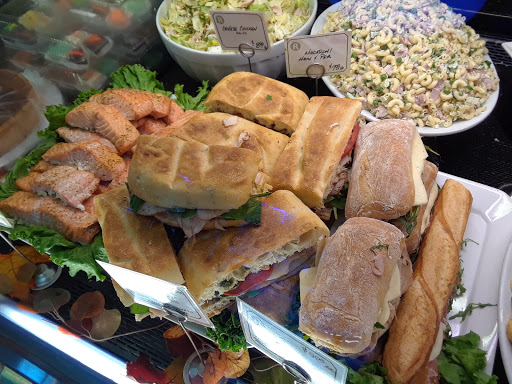 Grocery Store «Roberts Market & Liquor», reviews and photos, 3015 Woodside Rd, Redwood City, CA 94062, USA