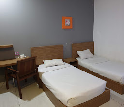 RedDoorz near Ahmad Yani Airport photo