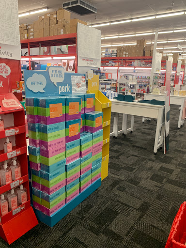 Office Supply Store «Staples», reviews and photos, 300 US-202, Raritan, NJ 08869, USA