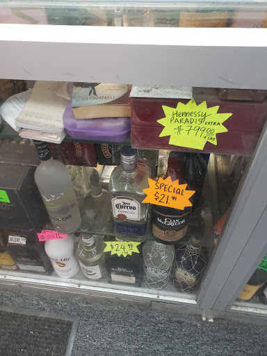 Liquor Store «L & N Liquor Inc», reviews and photos, 736 Lydig Ave, Bronx, NY 10462, USA