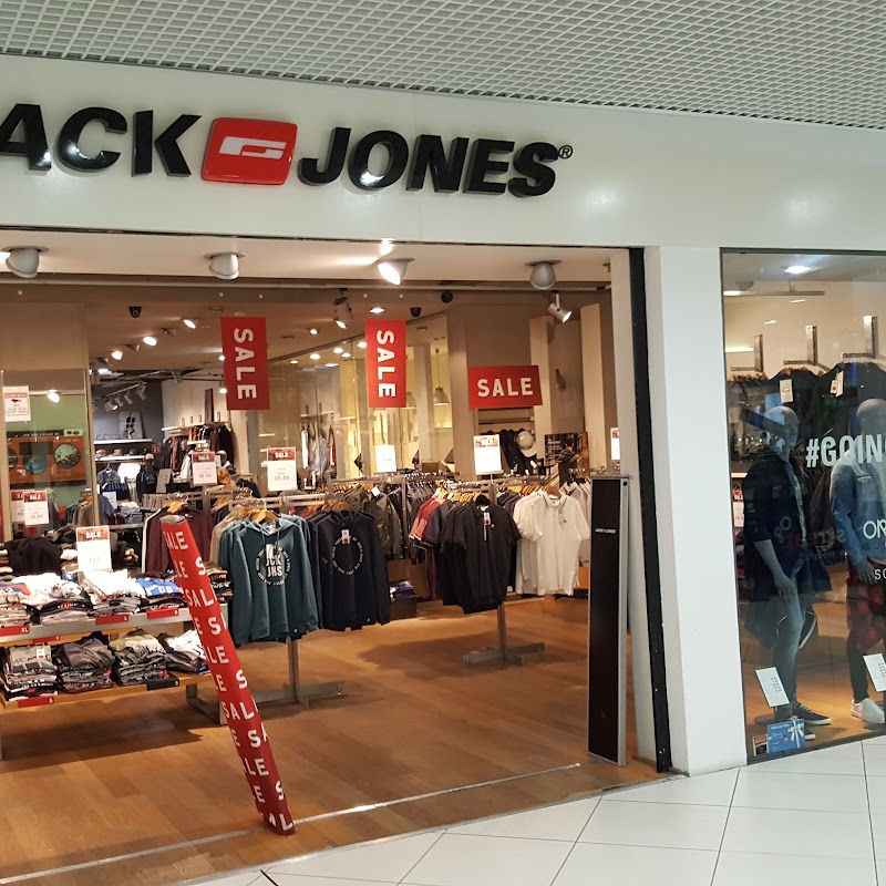 JACK & JONES