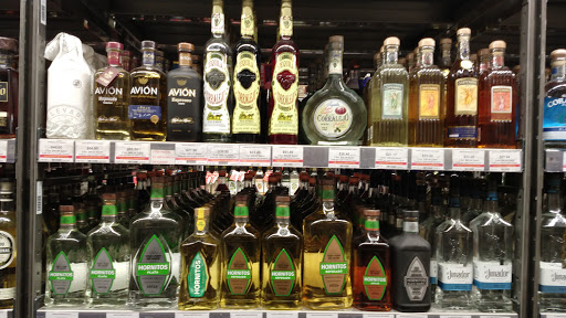 Liquor Store «Wine & Liquor Superstore», reviews and photos, 815 Hutchinson River Pkwy, Bronx, NY 10465, USA