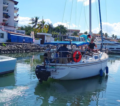 Renta de Yates Veleros Catamaranes en Puerto Vallarta