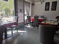 Atmosphère du Restaurant asiatique Au Bouddha Gourmet à Molitg-les-Bains - n°4