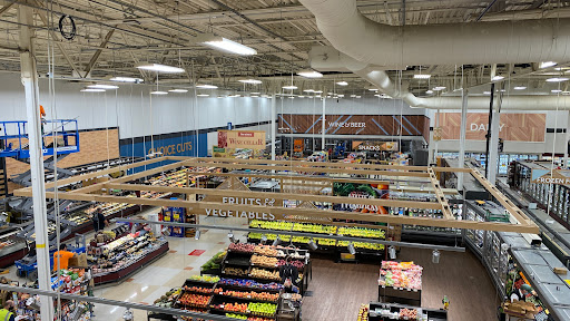 Grocery Store «Fred Meyer», reviews and photos, 777 NW Kings Blvd, Corvallis, OR 97330, USA