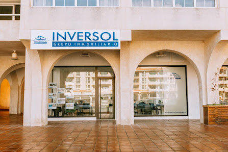 Inversol Grupo Inmobiliario. Entrada por la 2ª Dársena del puerto deportivo, C. Carabela, 25, Local 1, 04711 Almerimar, Almería, España