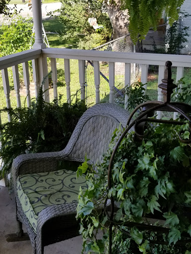 Beauty Salon «Blinders Hair Salon», reviews and photos, 278 E Faust St, New Braunfels, TX 78130, USA