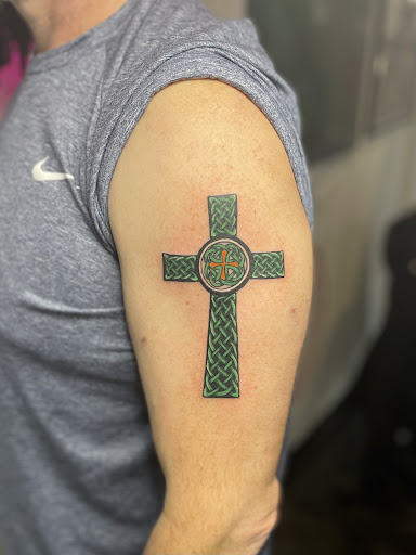 Explore quarter sized tattoo ideas, creative tattoo ideas in Roscoe, available at Skin Deep Studio Body Art & Beauty