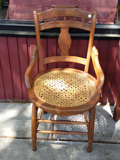 Thrift Store «Hand to Hand Thrift Store», reviews and photos, 785 Terryville Ave, Bristol, CT 06010, USA