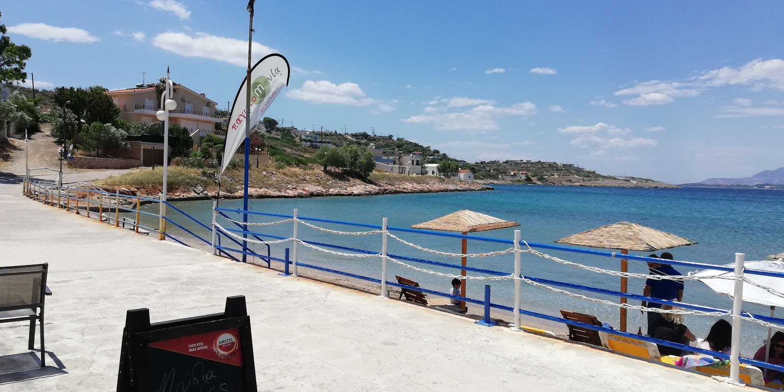 Blue Harbour'in fotoğrafı küçük koy ile birlikte