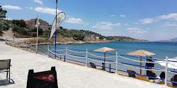 Blue Harbour'in fotoğrafı küçük koy ile birlikte