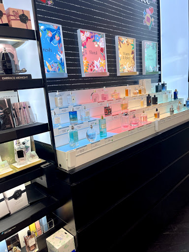 Cosmetics Store «SEPHORA», reviews and photos, 307 W Farms Mall, Farmington, CT 06032, USA