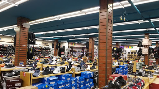 Clothing Store «V.I.M.», reviews and photos, 37-25 Junction Blvd, Corona, NY 11368, USA